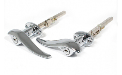 32/34 Door Handles (Locking)
